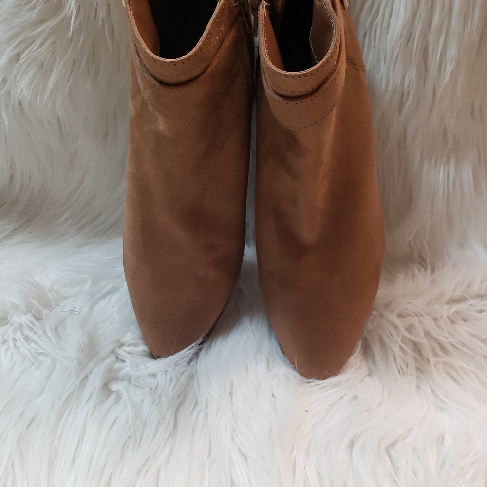 Booties - Picture 9 of 10